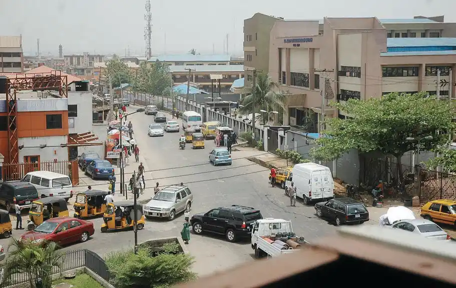 Magodo Lagos, Location, Area Guide, Leisure and Shopping, Schools, Apartments and Properties in Phase 1 and Phase 2