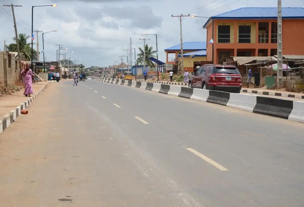 Command, Aboru, Ikola; Location, Area Guide, Leisure and Shopping, Schools, Apartments and Properties