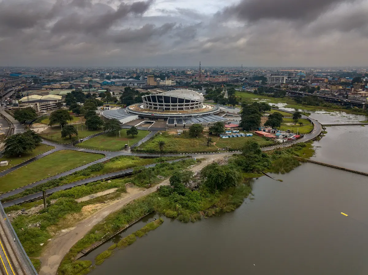Iganmu, Orile, Coker; Location, Area Guide, Leisure and Shopping, Schools, Apartments and Properties